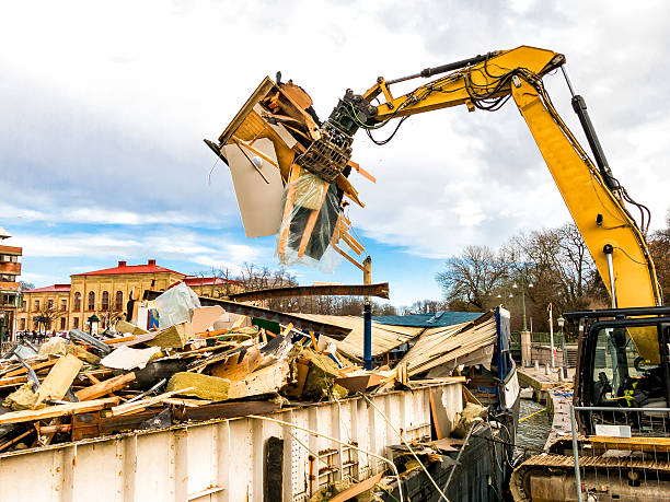 Best Construction Debris Removal  in Newington, VA